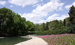 اتمام خاکبرداری و سنگ برداری مجموعه باغ ایرانی